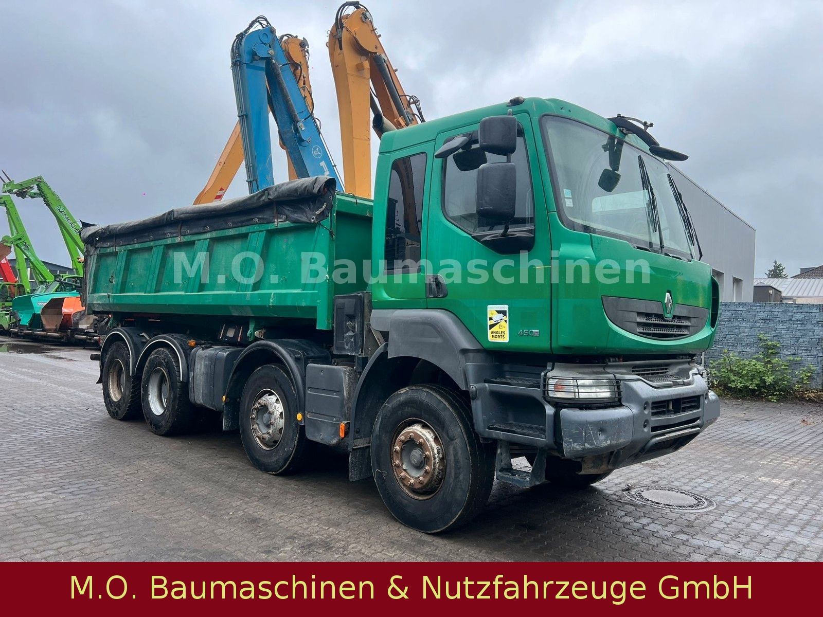 Fahrzeugabbildung Renault Kerax 450.32 / 8x4 / Bordmatik / Blatt/Blatt