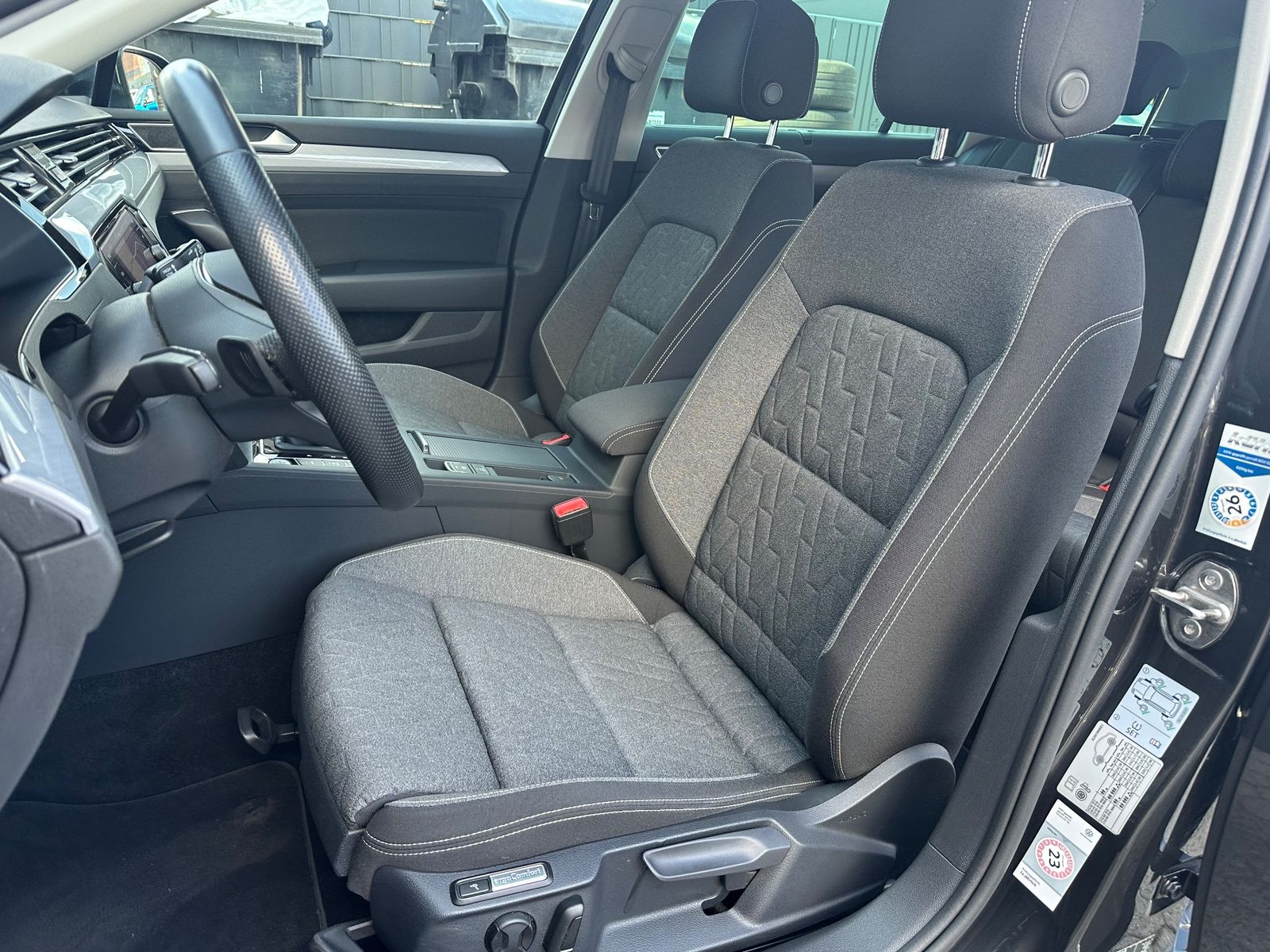 Fahrzeugabbildung Volkswagen Passat Variant GTE R-Line NAV+LED+KAM+HUD+AHK