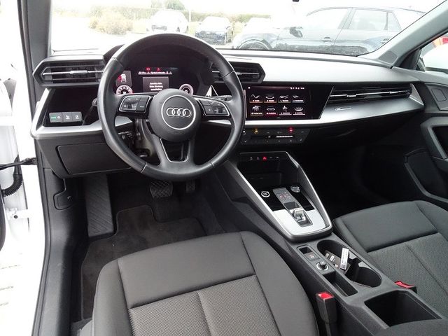 A3 Sportback 30 TFSI S-tronic / Business-Paket