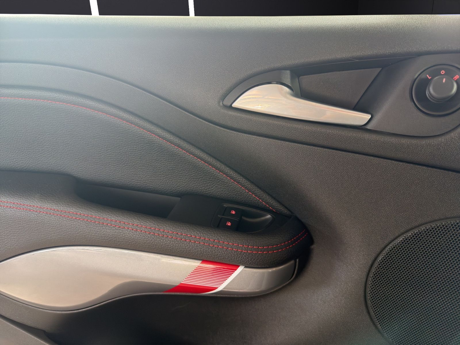 Fahrzeugabbildung Opel Adam Rocks S Shzg*Lkhzg*LED