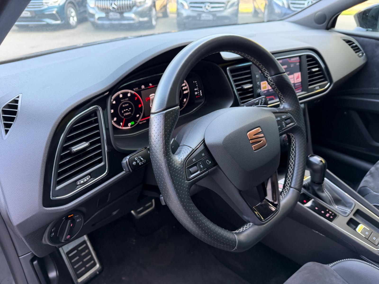 SEAT Leon ST Cupra 300 4Drive LEDER/NAVI/PANO/SHZ/AHK, миниатюра 13