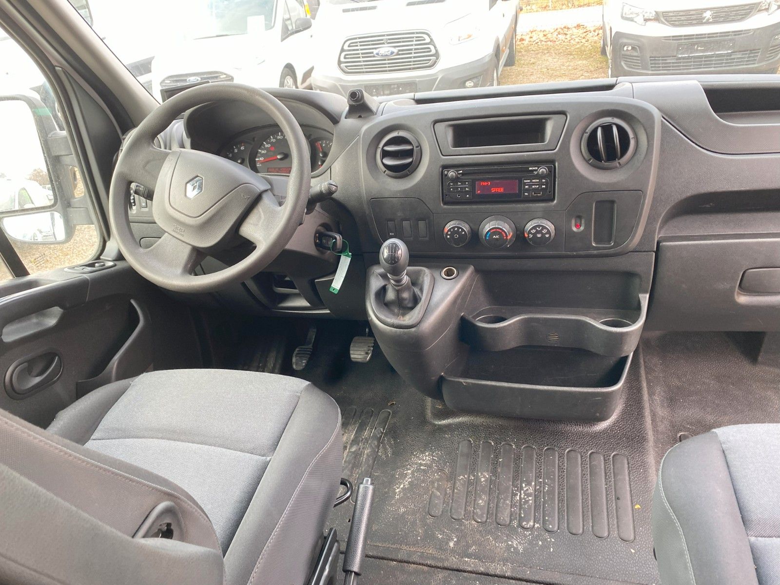 Fahrzeugabbildung Renault MasterIII DoKaDreiseitenkipper,1Hd,Klima,AHK,Kam