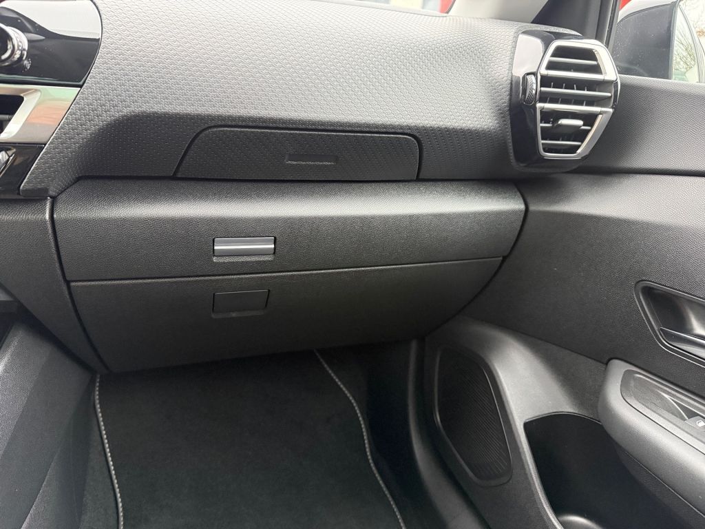 Fahrzeugabbildung Citroën C4 X PureTech 130 Stop&Start EAT8 MAX