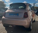 Fiat 500e *Große Batterie*Carplay*Schnellladefunktion - mit Elektro-Antrieb: Kleinwagen