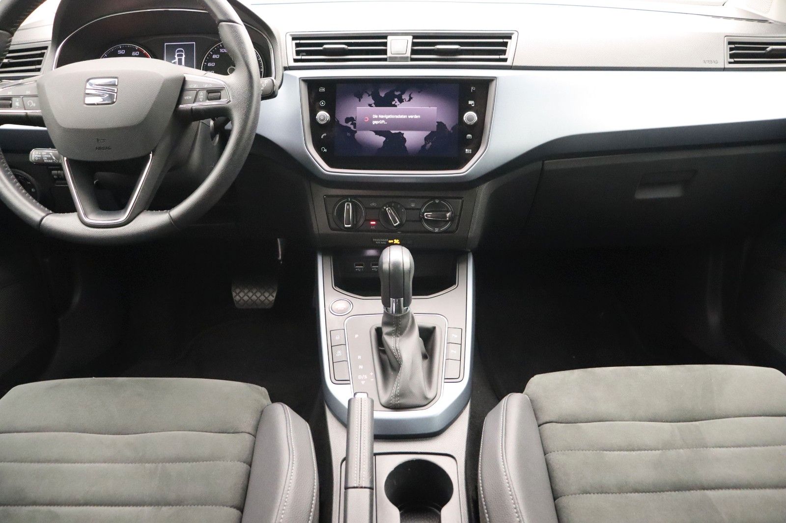 Fahrzeugabbildung SEAT Arona 1.0 TSI DSG Style Kamera ACC