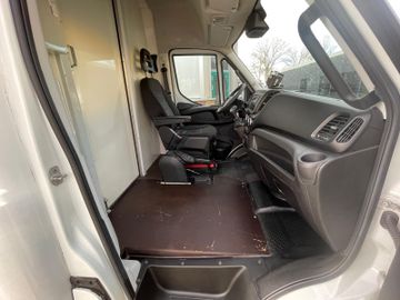 Fahrzeugabbildung Iveco Daily 70C17 Koffer mit Ladebordwand*3Stück *