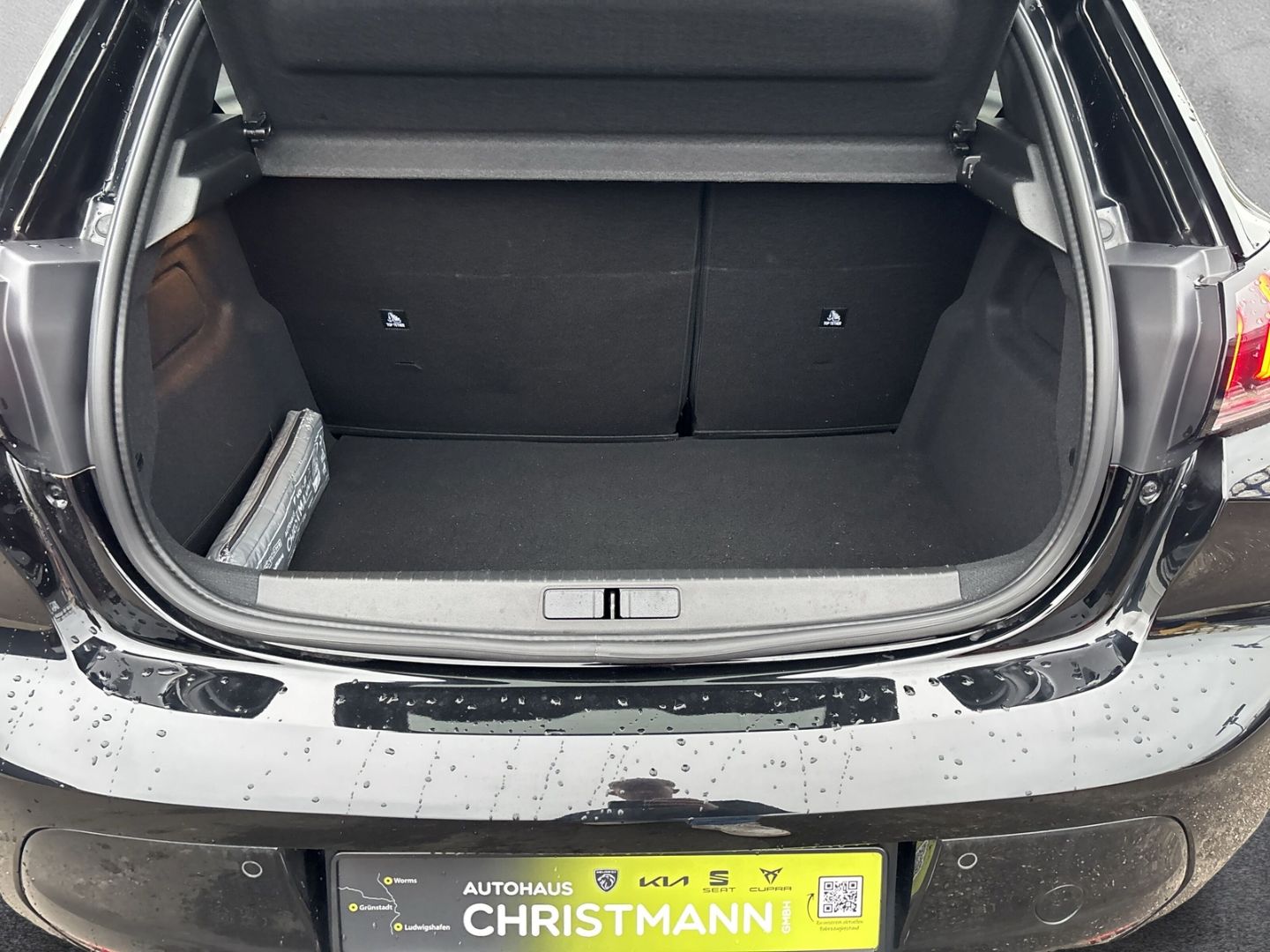Fahrzeugabbildung Peugeot 208 e- GT Elektromotor 136