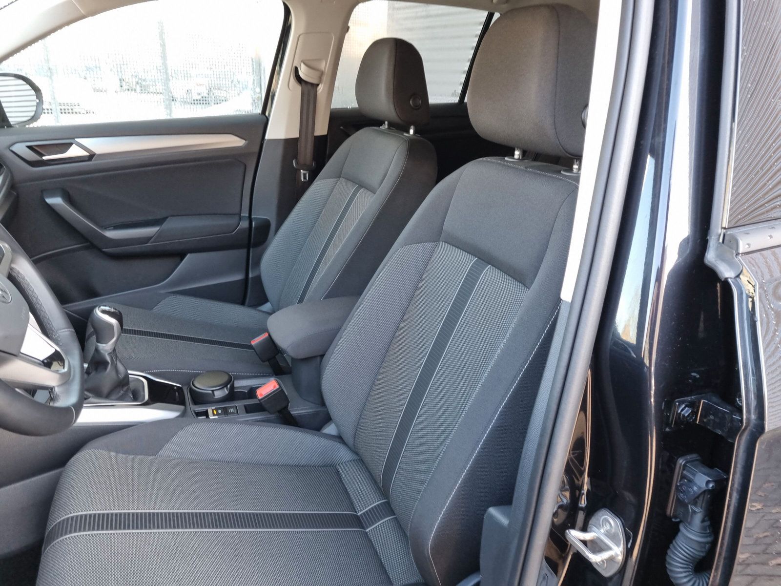 Volkswagen T-Roc - Bild 12