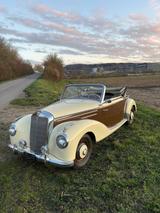 Mercedes-Benz 220 - aus 1953 mit Benzin-Antrieb: Cabrio