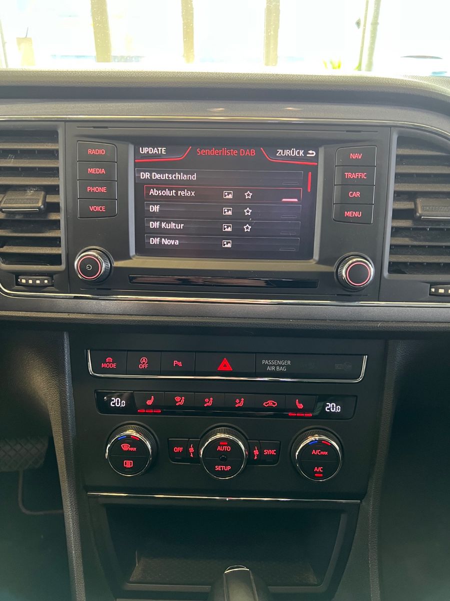 Fahrzeugabbildung SEAT Leon FR 2.0 TDI DSG *LED*NAVI* 1.HAND*