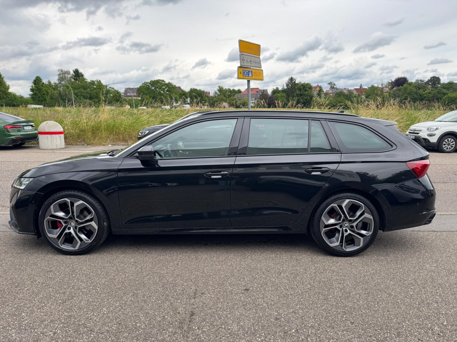 Skoda Octavia 2.0 TDI Combi RS Navi LED Memory ACC 1.H