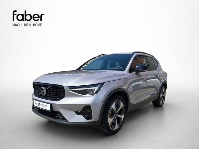 Volvo XC40 B4 Benziner Plus Dark 2WD