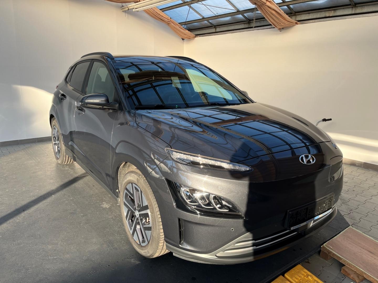 Hyundai KONA Prime Elektro 2WD HUD Navi Soundsystem LED 