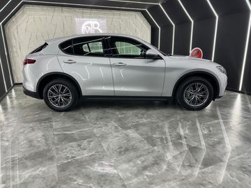 Alfa-Romeo Stelvio - 4
