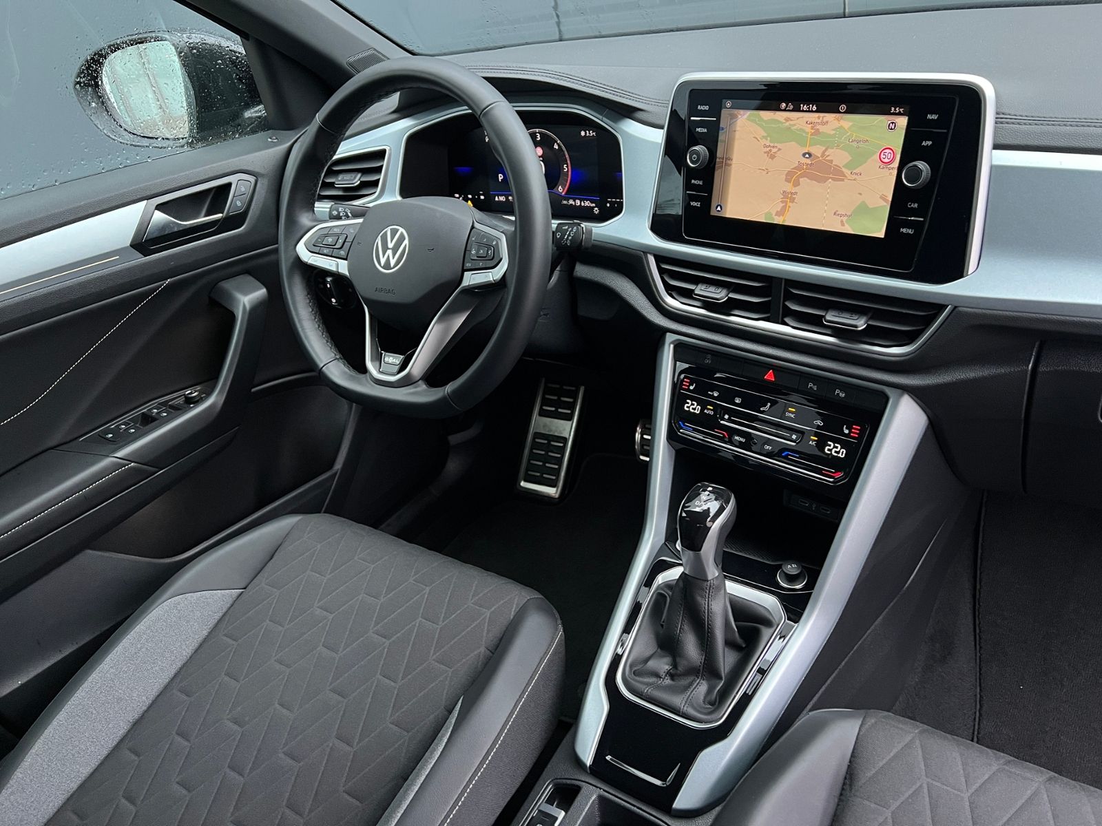 Fahrzeugabbildung Volkswagen T-Roc GOAL 2.0 TDI DSG *AHK, LED, PlusPaket, 18"