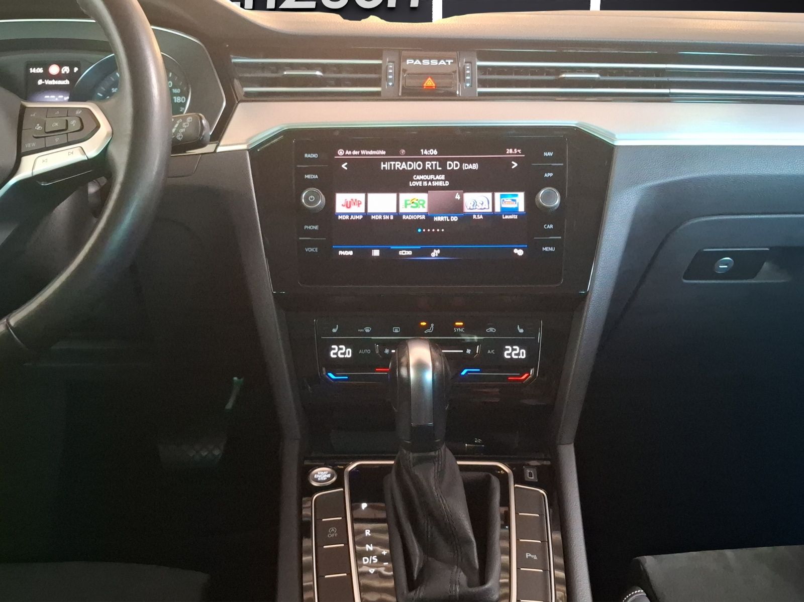 Fahrzeugabbildung Volkswagen Passat Variant TDI Elegance DSG R-Line Matrix AH