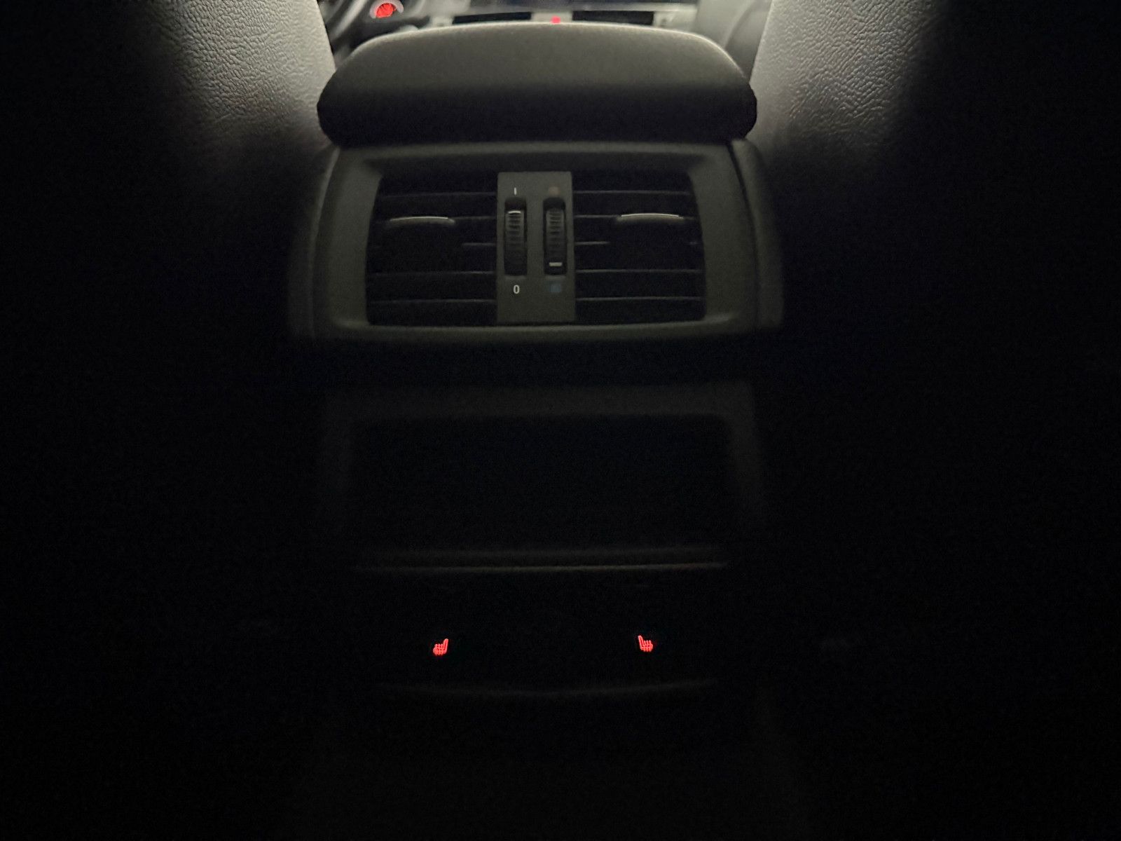Fahrzeugabbildung BMW X3 sDrive 18 d/XENON/HuD/PANO/AHK/NAVI PROF.