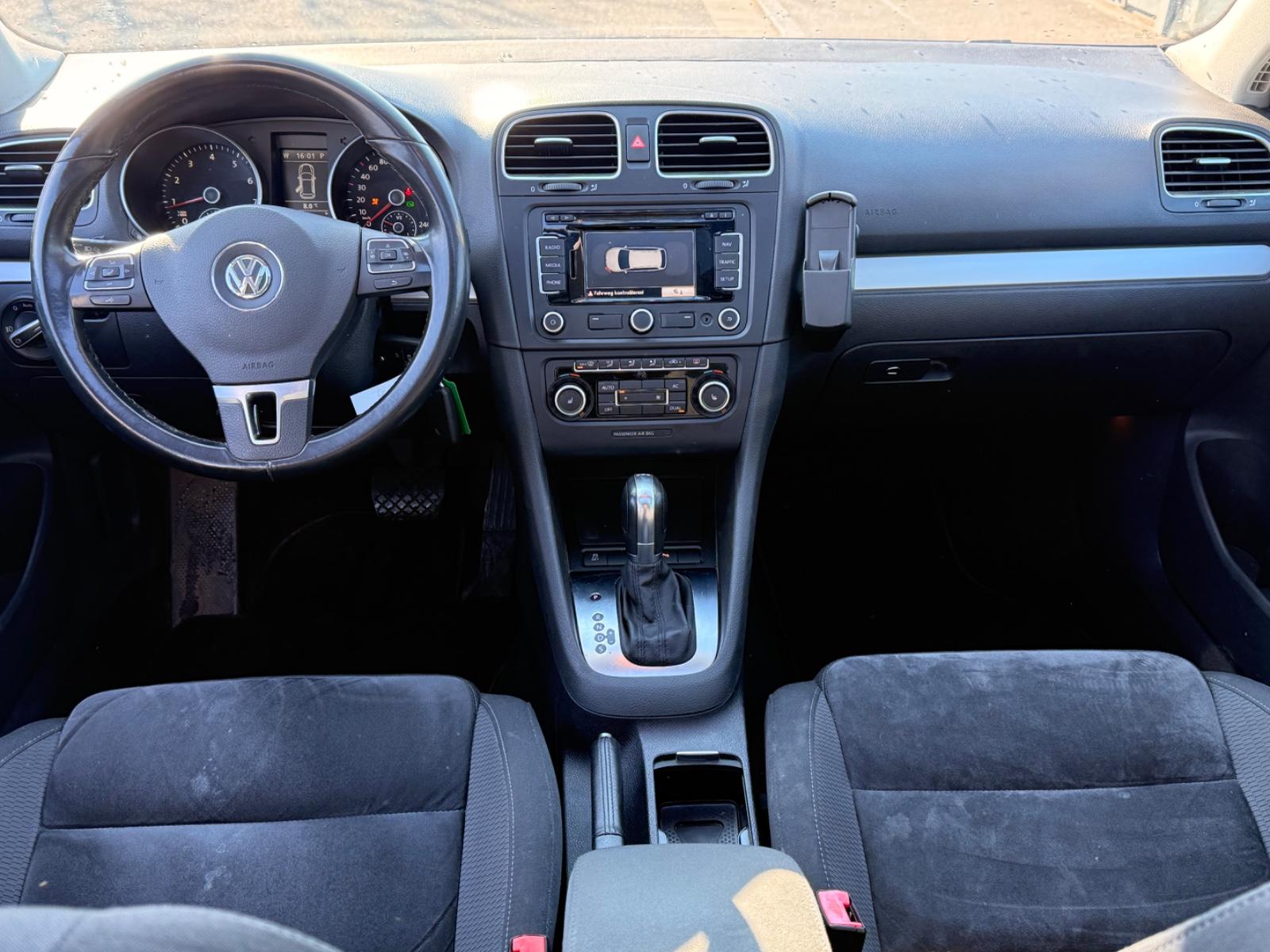 Volkswagen Golf 2012 — photo 10