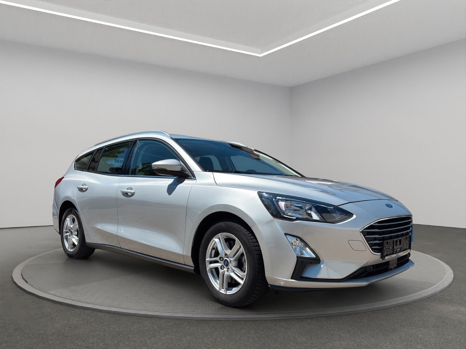 Fahrzeugabbildung Ford Focus C&C | Turnier 1.0  | Kamera | LED