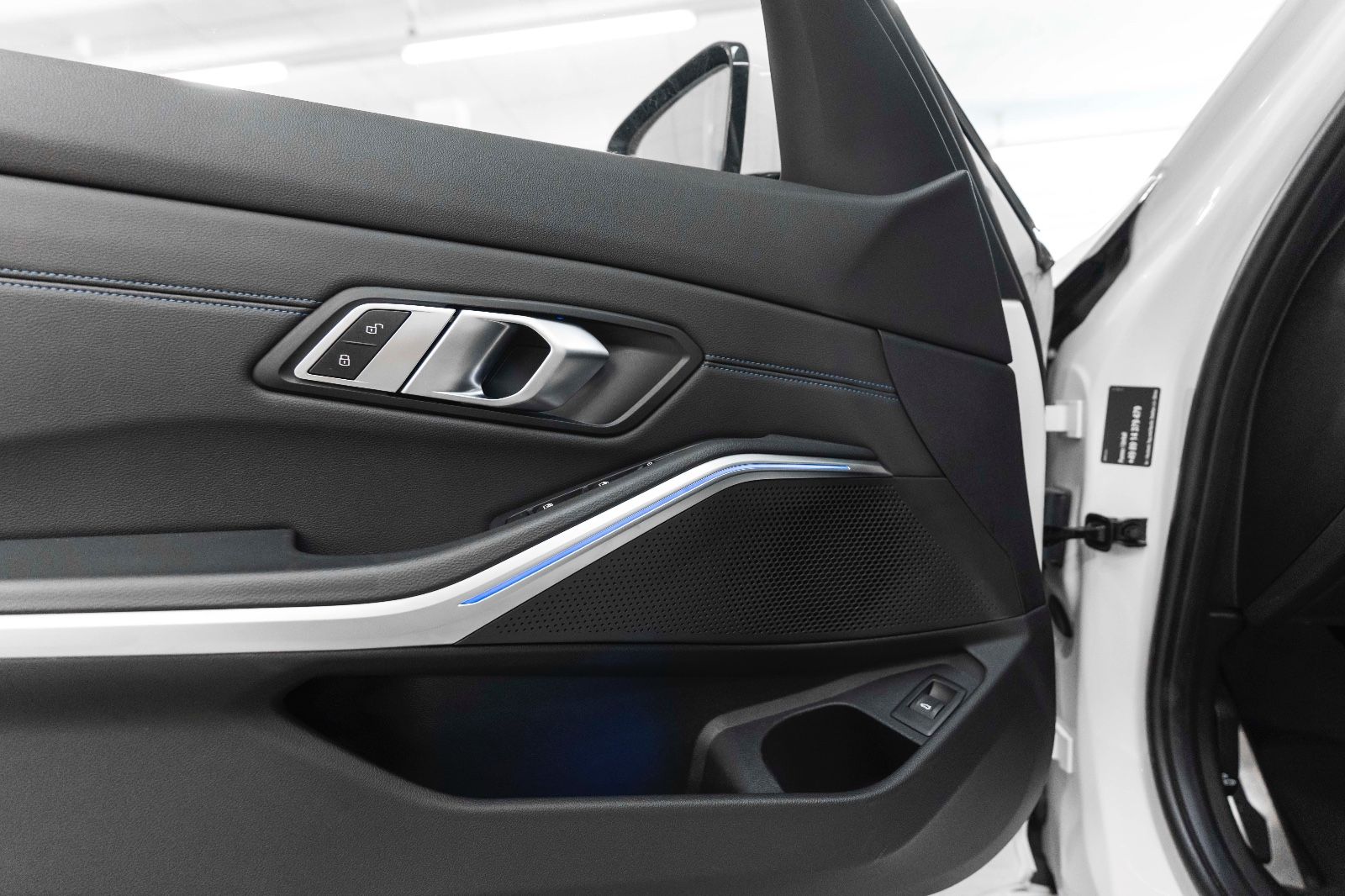 Fahrzeugabbildung BMW 320d Touring  M Sport PDC SZH