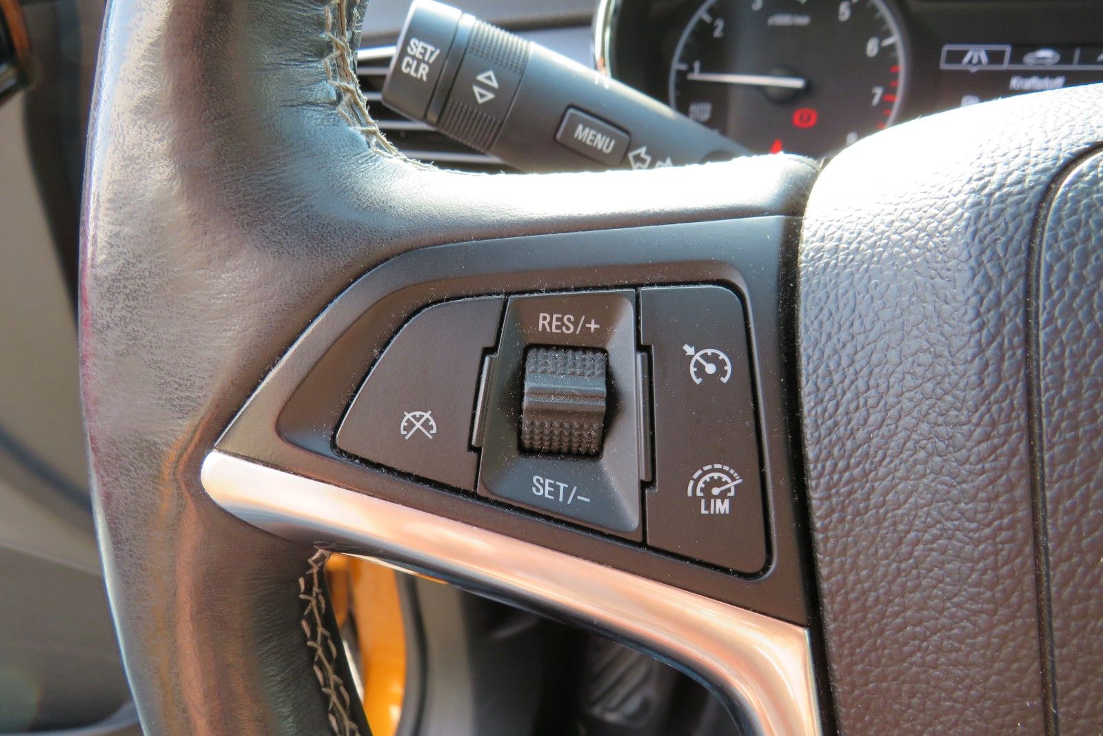 Fahrzeugabbildung Opel Mokka X ACTIVE KAMARA SITZH. GRA PDC APP-CON.