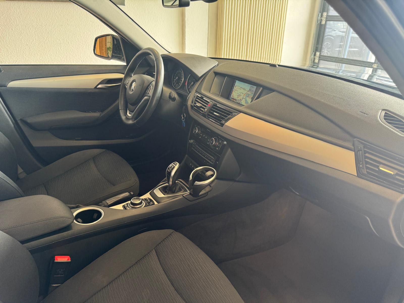 Fahrzeugabbildung BMW X1 18 d xDrive /NAVI/XENON/ALLRAD/GARANTIE
