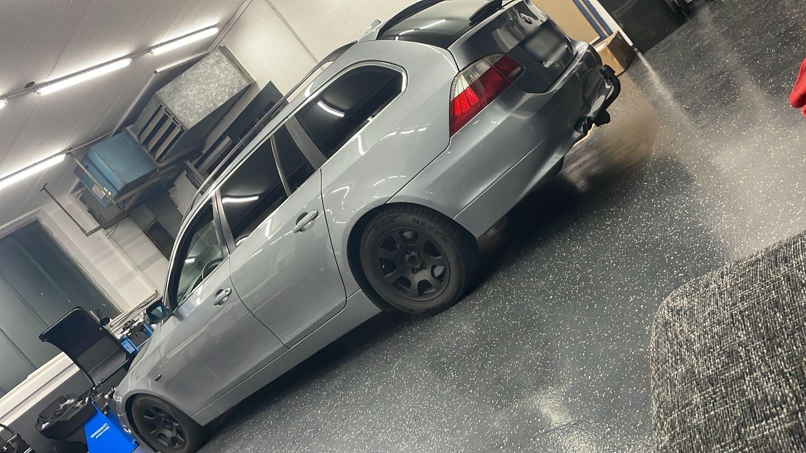 BMW 525, 2004