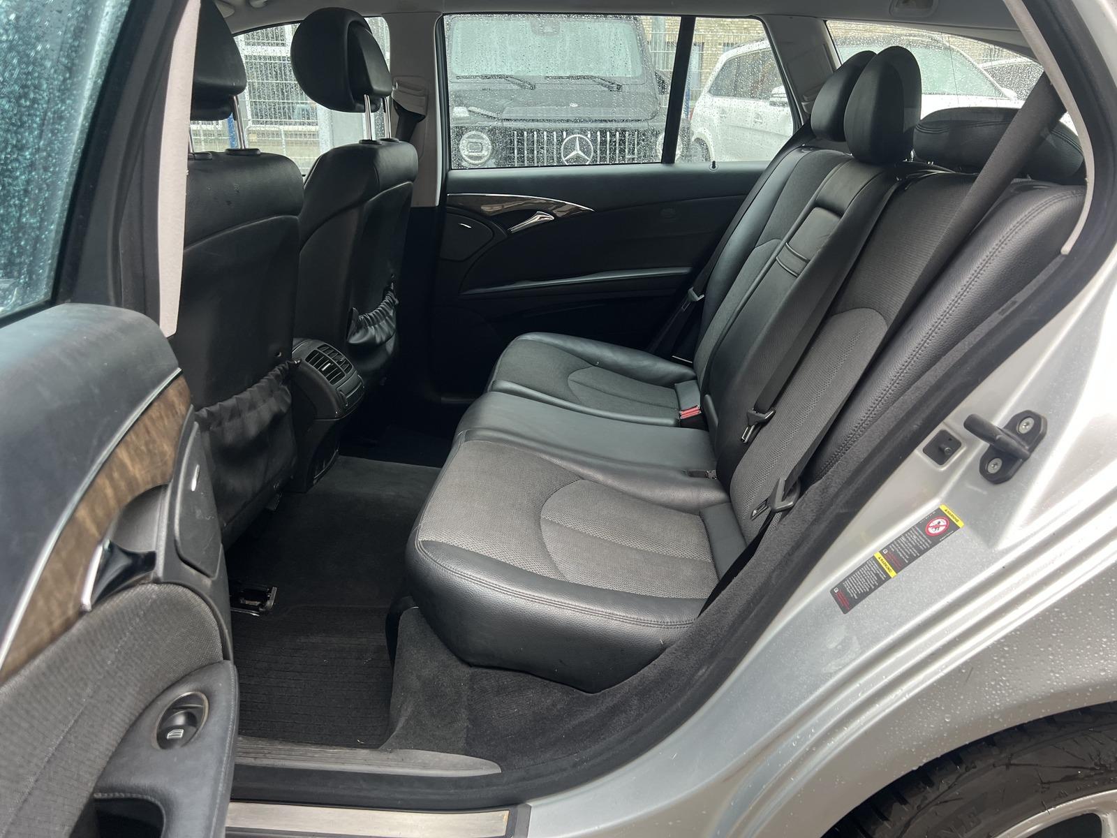 Mercedes-Benz E 220 CDI T BleuEfficiency Avantgarde*Tiptronic