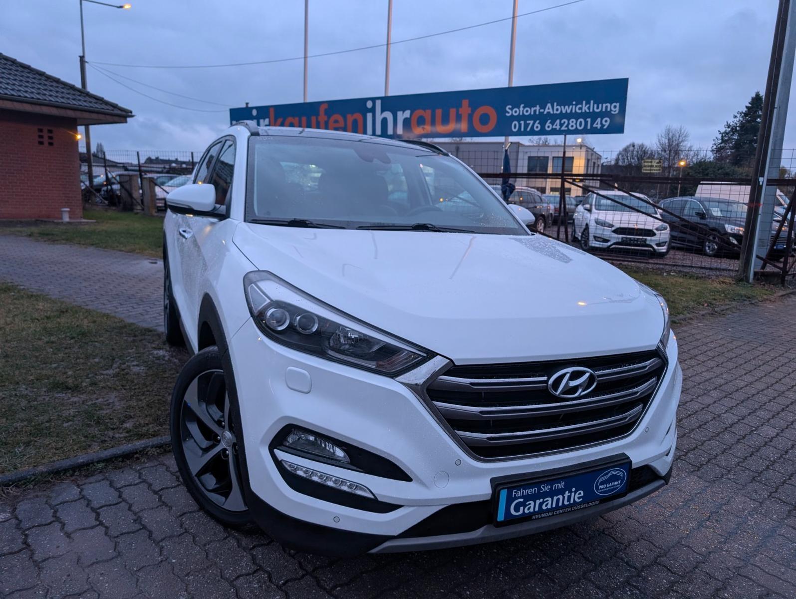 Hyundai Tucson Premium 4WD*1-HAND*LEDER*KAMERA*AHK !!