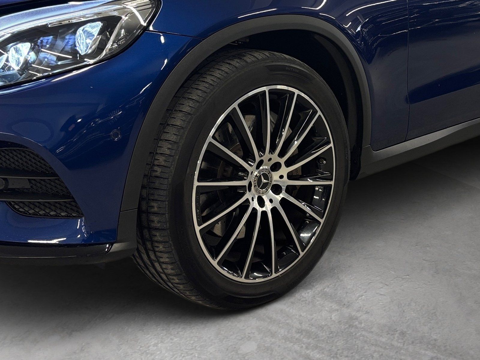 Fahrzeugabbildung Mercedes-Benz GLC 300 4M AMG*Night*Burmester*ILS*COMAND*360°*