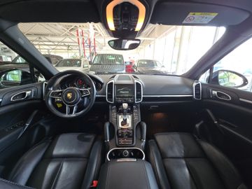 Porsche Cayenne - 4