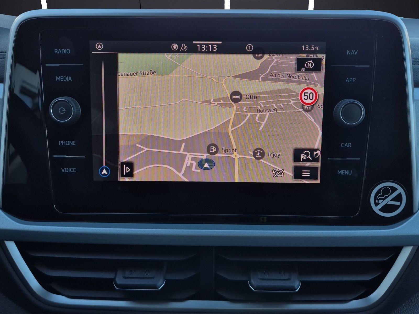 Fahrzeugabbildung Volkswagen T-Roc TSI Goal LED Navi AID ACC Park-Assist SH 1