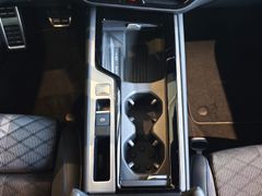 VW Passat R-Line Black Style DSG #AHK #DCC #Head-UP VW Passat R-Line Black Style DSG #AHK #DCC #Head-UP