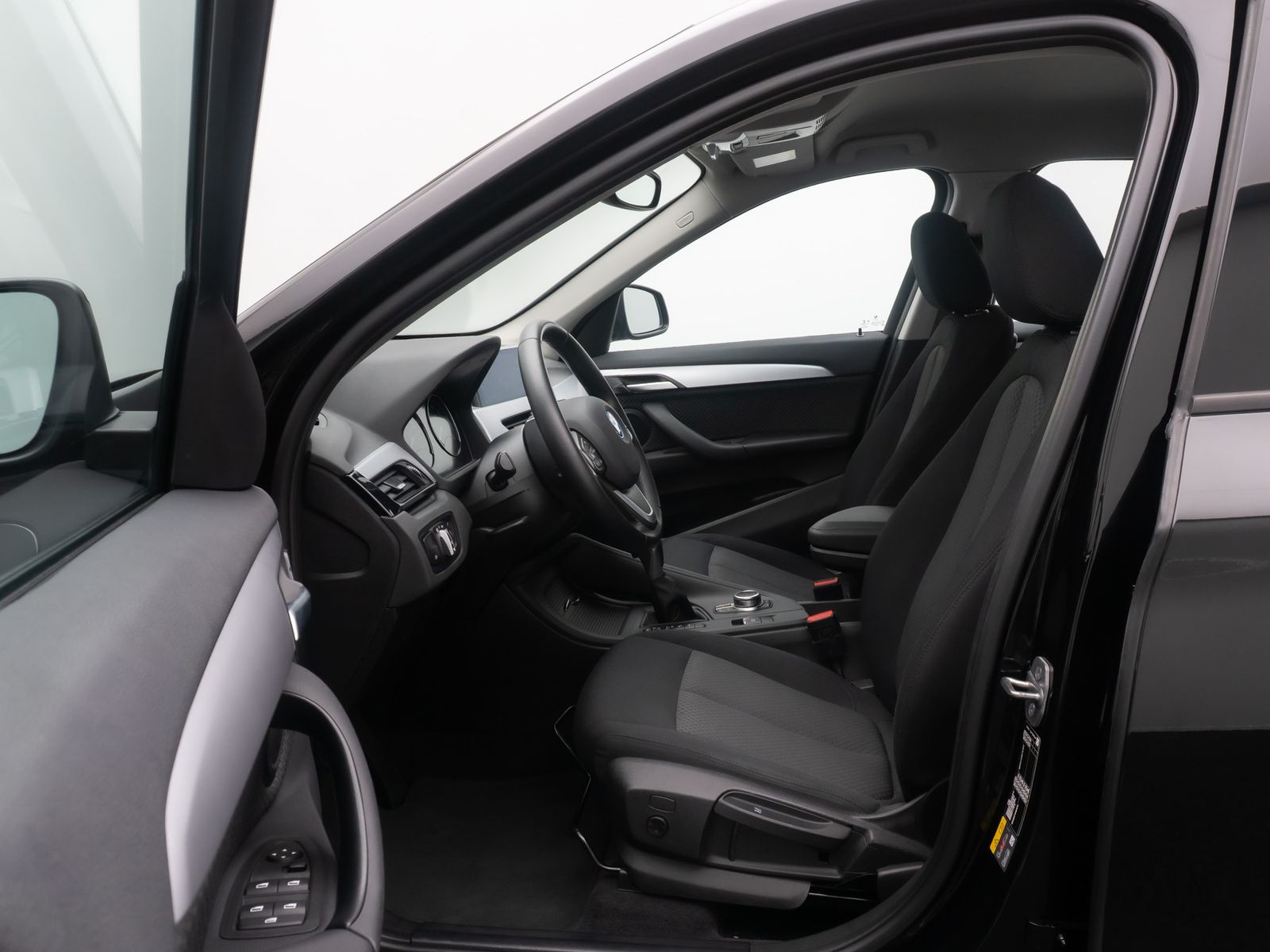 Fahrzeugabbildung BMW X1 xD25e GeschwindigReg ParkAss DAB HiFi Lordos
