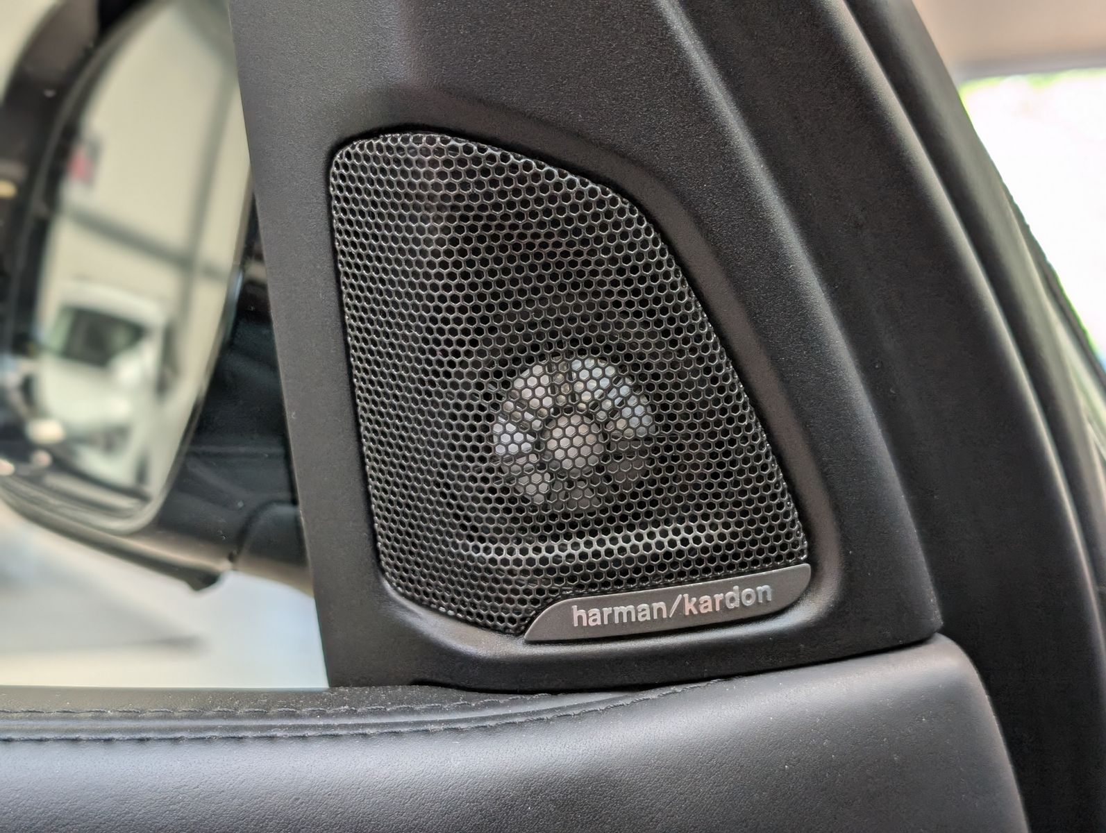 Fahrzeugabbildung BMW X5 xD 30d M-Sport HUD Pano H&K Komfortsi AHK 20"