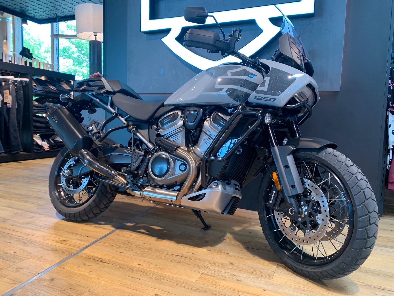 Harley-Davidson Pan America Special mit Jekill&Hyde