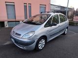 Citroën Citroen Xsara Picasso 1.8 benzina neopatentati - silberne Citroën Xsara Picasso