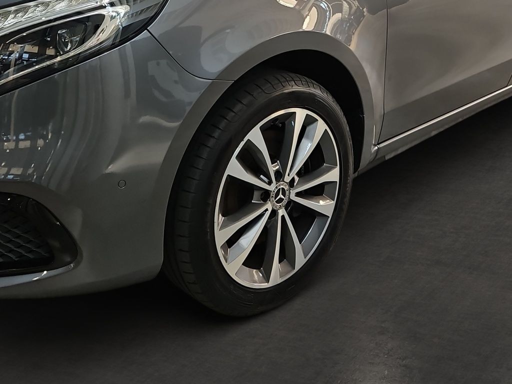 Fahrzeugabbildung Mercedes-Benz V 250 EAV lang 4x4 Tisch Standhzg Sitzbelüftg AH