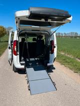Fiat Doblo behindertengerecht mit Rollstuh... - Fiat Doblo aus 2016