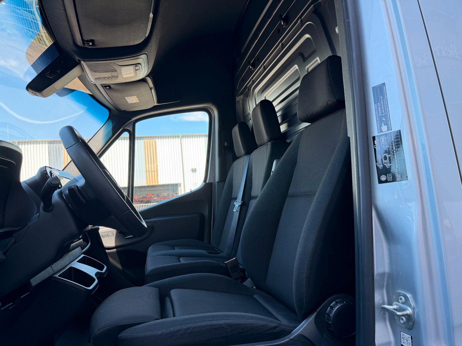 Fahrzeugabbildung Mercedes-Benz Sprinter 319 CDI 4x4 3665 Klima AHK Kamera