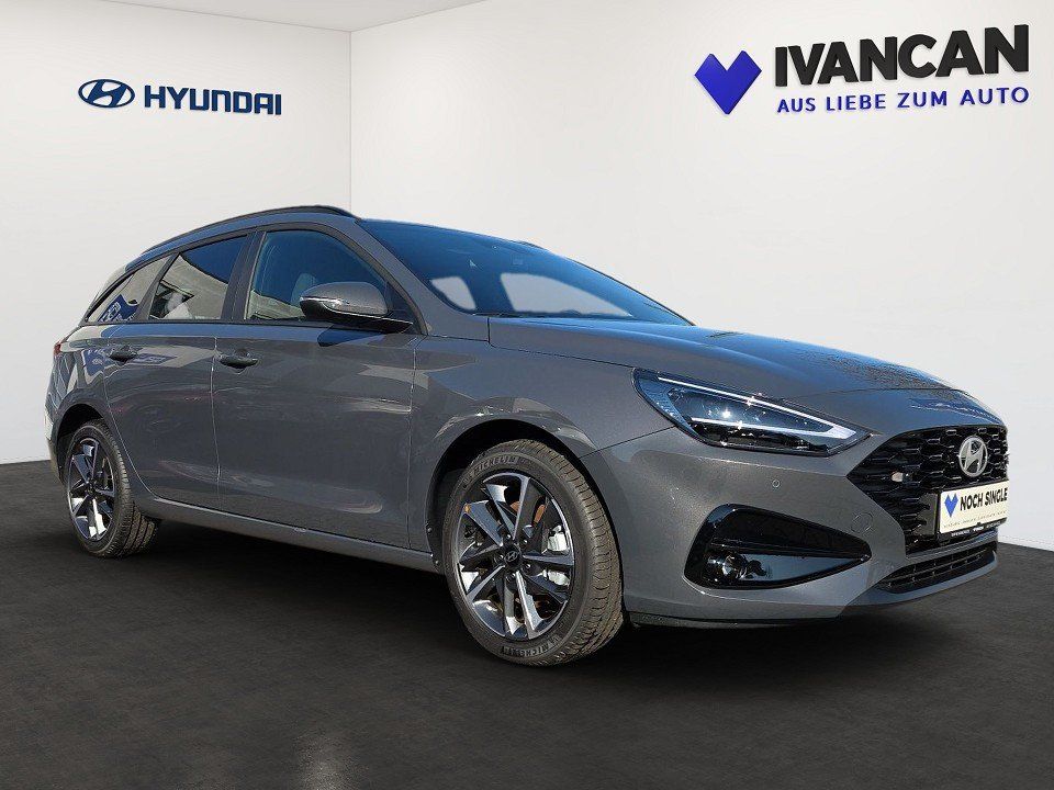 Fahrzeugabbildung Hyundai i30 Kombi 1.0T 100PS DCT ADVANTAGE