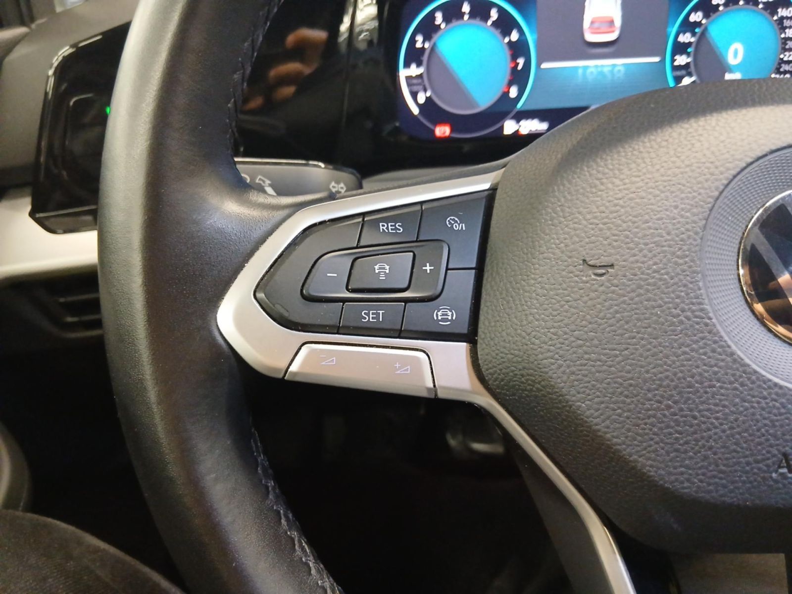 Volkswagen Golf - Bild 11