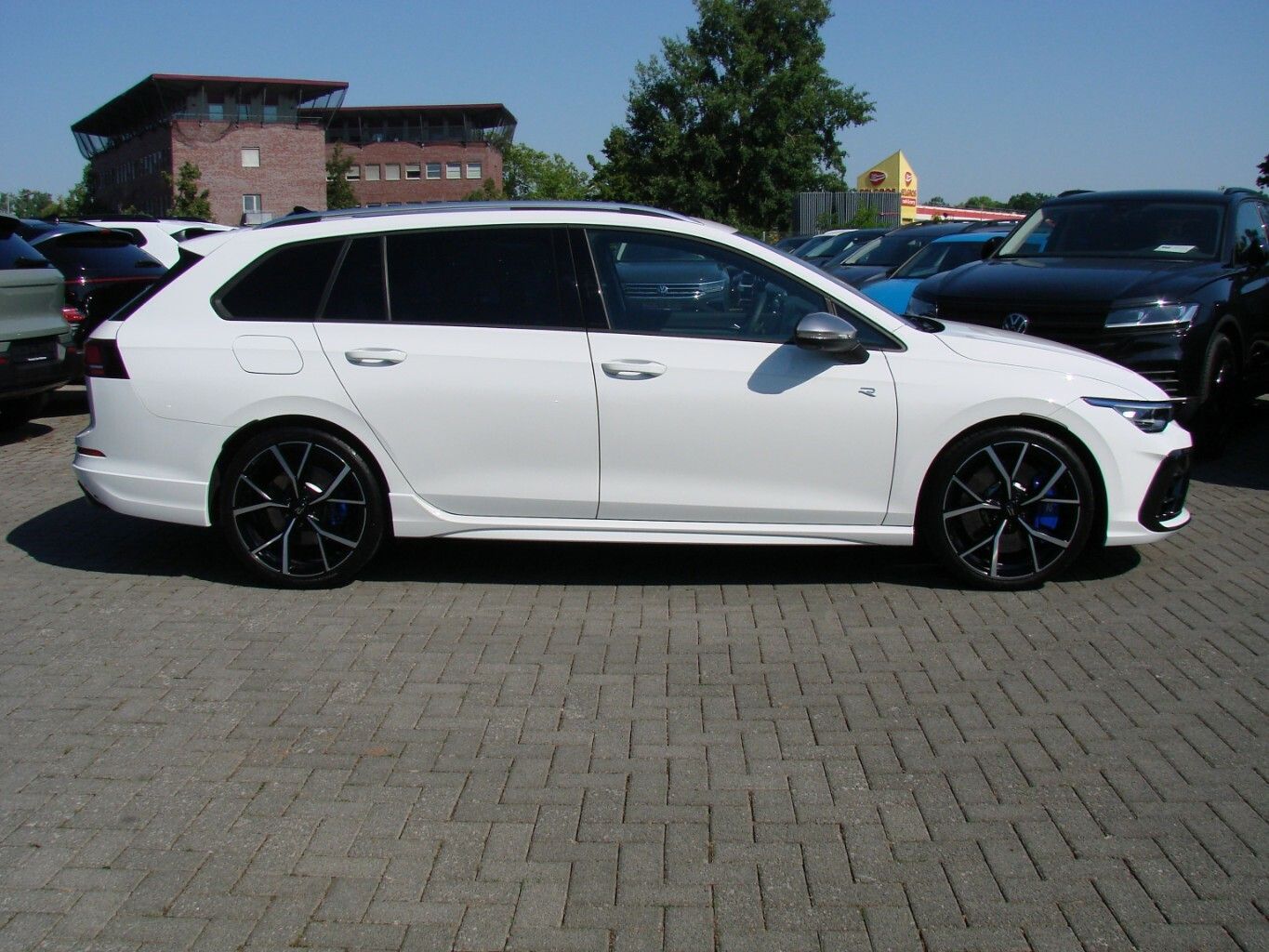 Volkswagen Golf Variant 2.0TSi R-Performance 4M ACC LED Pan foto 4
