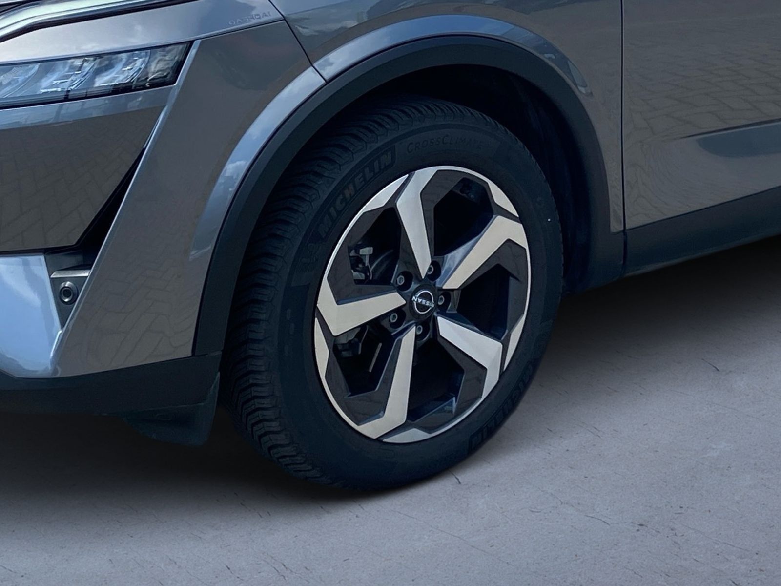 Fahrzeugabbildung Nissan Qashqai 1.3DIG-T Autom. N-Connecta*AHK*Pano*360'
