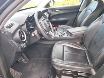 Alfa-Romeo Stelvio - 3
