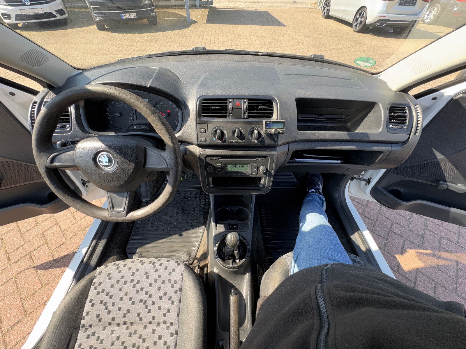 Fahrzeugabbildung SKODA Roomster Praktik 1.6 TDI 1.HAND SKODA SCHECKHEFT