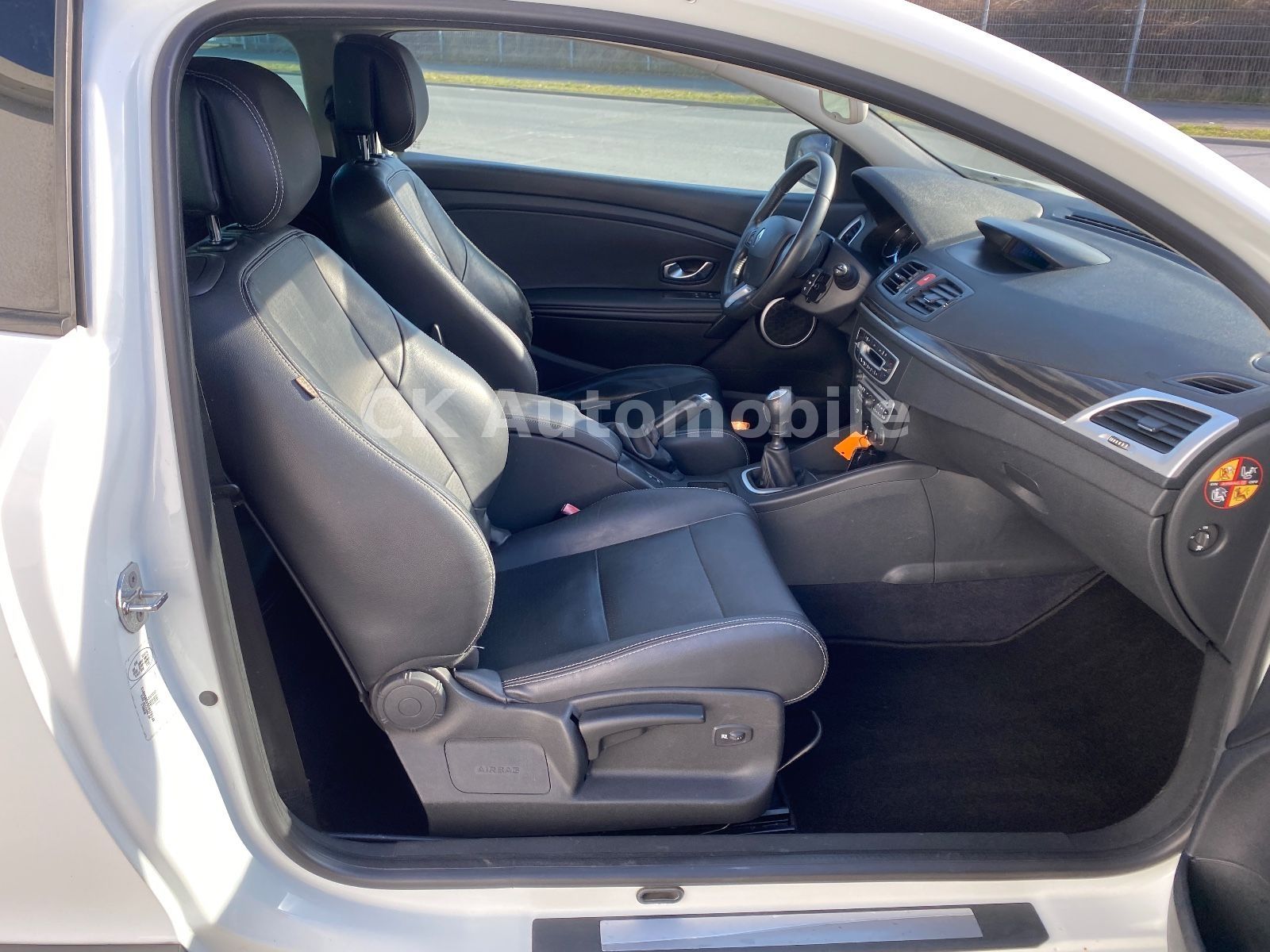 Fahrzeugabbildung Renault Megane III Coupe Luxe 2.0 Turbo/Bi-Xenon/PDC