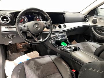 Mercedes E 220 - 5