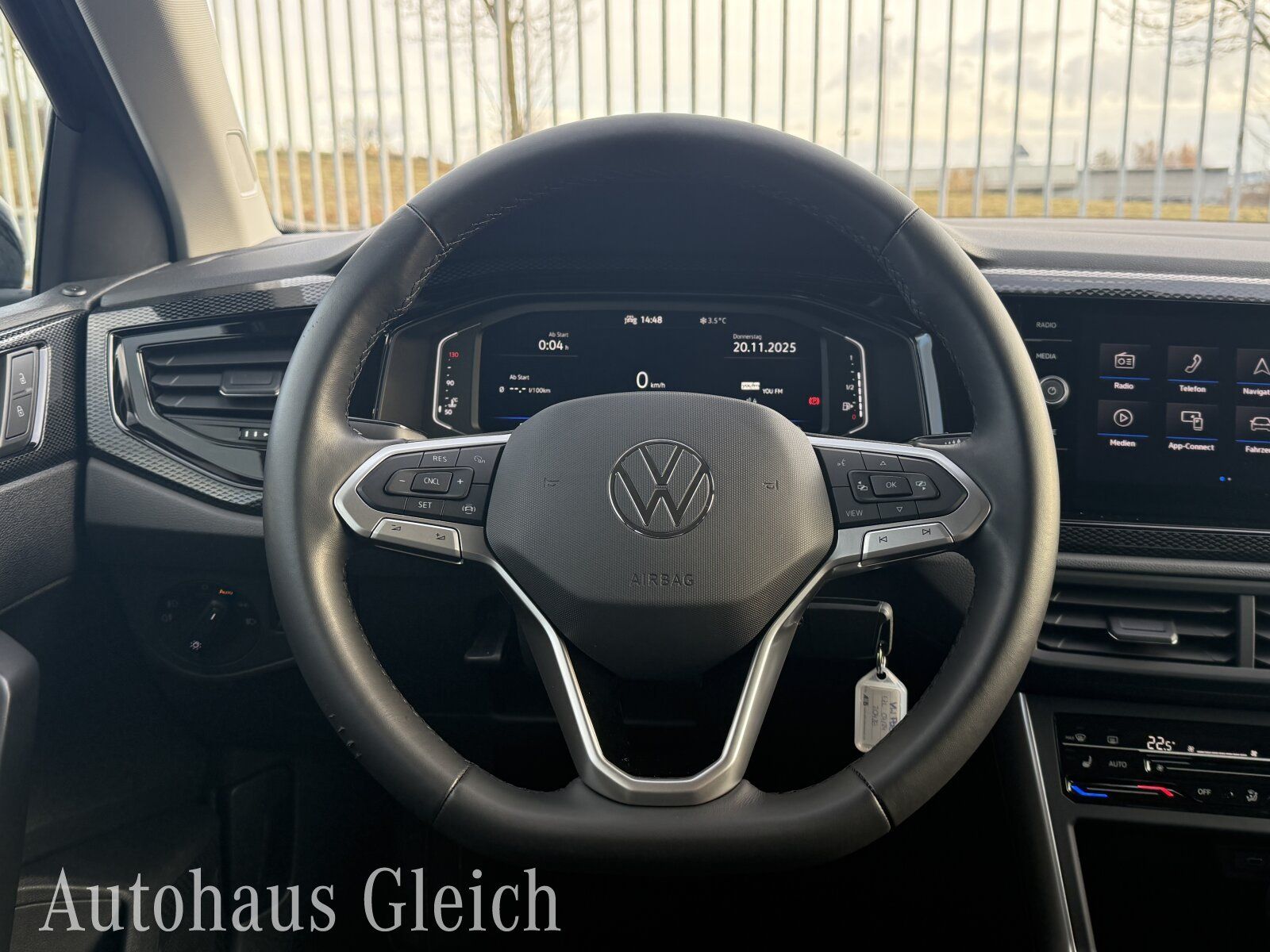 Fahrzeugabbildung Volkswagen Polo 1.0 TSI Life (EURO 6d) Autom./Klima/LED/eFH