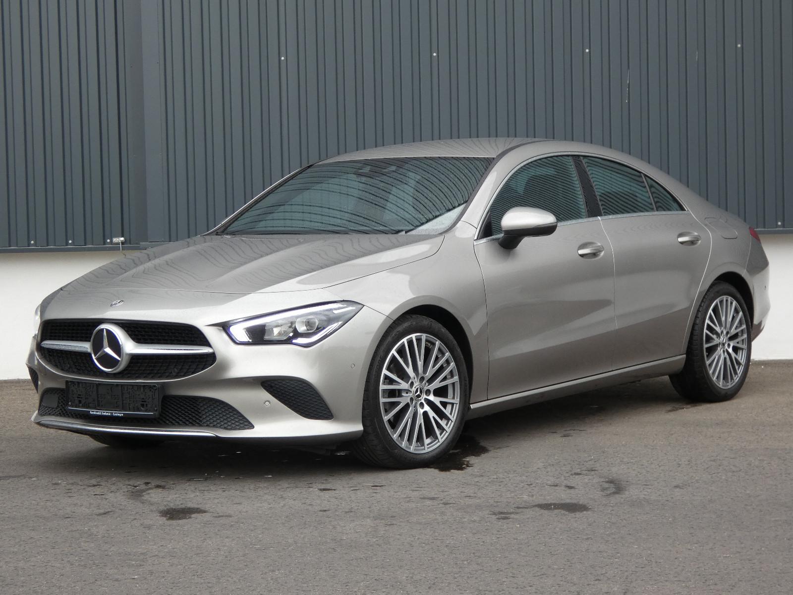 Mercedes-Benz CLA 180 Coupe Aut. LED Navi WIDESCREEN Teilleder